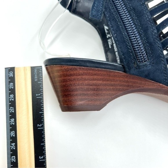 6W 6 WIDE WIDTH Bella Vita Pacey Navy Blue Suede Leather Gladiator Wedge Sandals - Picture 11 of 12